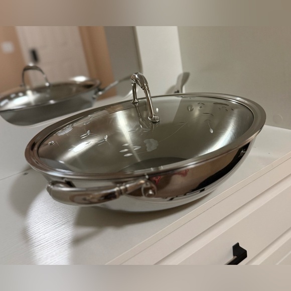 Princess House Heritage 14" Stainless
Steel Wok Stir-Fry Pan with Lid - Picture 2 of 7